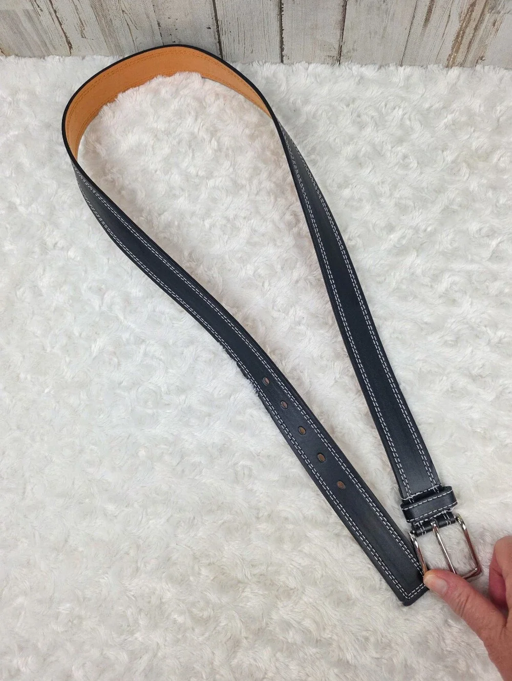 Classic Black Leather Men's Belt with Contrast Stitching Size Large 38-40